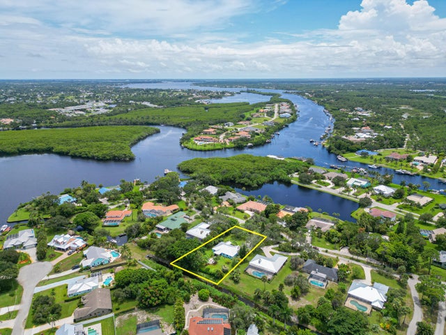 1 of 55 - 631 Se Norsemen Drive, Port Saint Lucie, FL