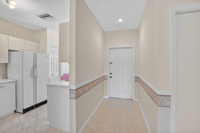 3 of 39 - 10221 Via Hibiscus #3, Boca Raton, FL