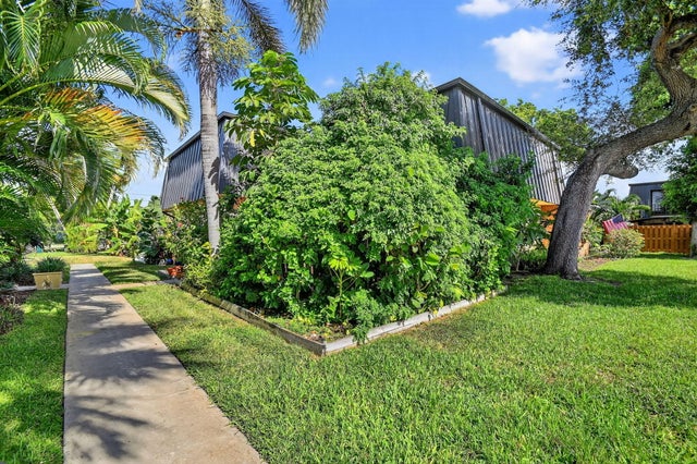 2 of 32 - 2494 Waterside Drive #4c, Lake Worth, FL