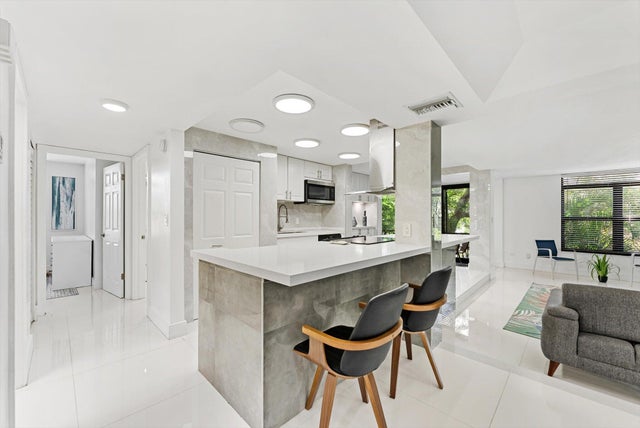 4 of 17 - 3730 Inverrary Drive #2l, Lauderhill, FL