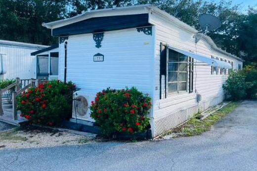 2 of 19 - 33 E Easy Street E, Hypoluxo, FL