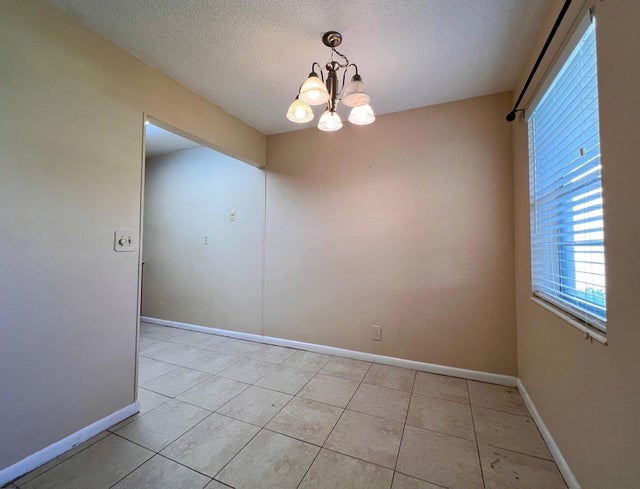 4 of 18 - 240 Bedford J, West Palm Beach, FL