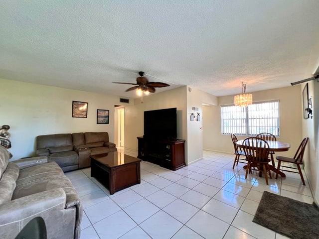 2 of 20 - 76 Sheffield D, West Palm Beach, FL