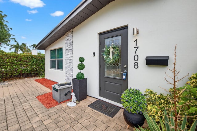 2 of 50 - 1708 Ne 16th Terrace, Fort Lauderdale, FL