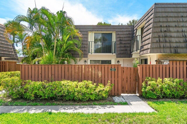 3 of 31 - 1619 16th Court, Jupiter, FL