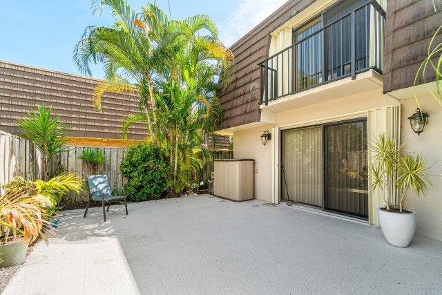 5 of 31 - 1619 16th Court, Jupiter, FL