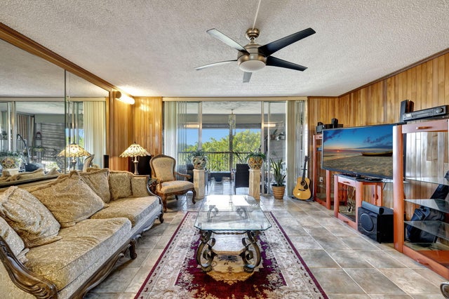 1 of 56 - 3910 Inverrary Boulevard #601-b, Lauderhill, FL
