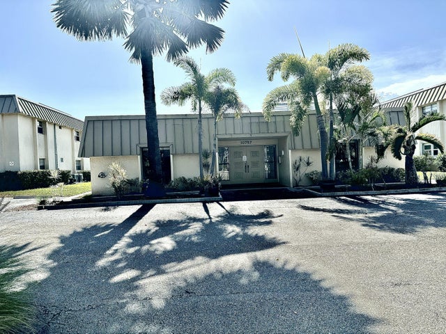 2 of 28 - 10821 N Military Trail #21, Palm Beach Gardens, FL