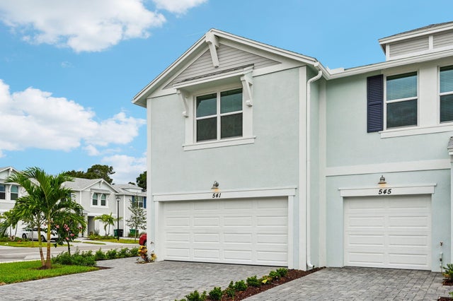 3 of 33 - 541 Salisbury Circle, Fort Pierce, FL