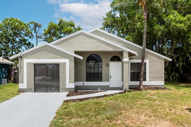 4 of 39 - 5629 Se Collins Avenue, Stuart, FL