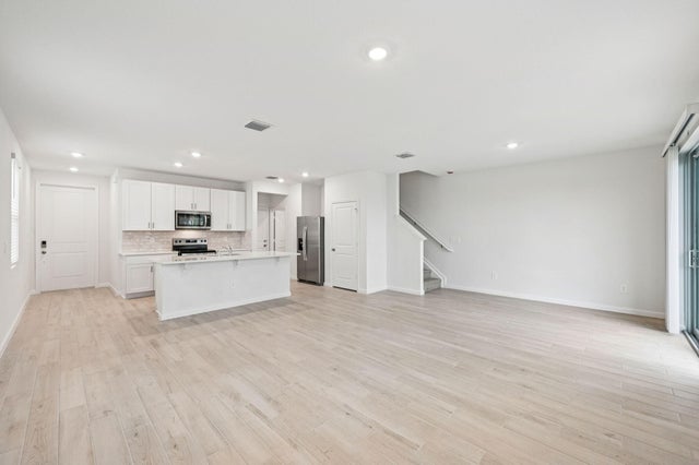 5 of 31 - 569 Salisbury Circle, Fort Pierce, FL