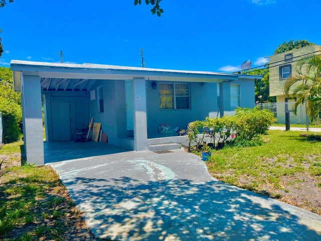 2 of 9 - 611 35th Street, West Palm Beach, FL