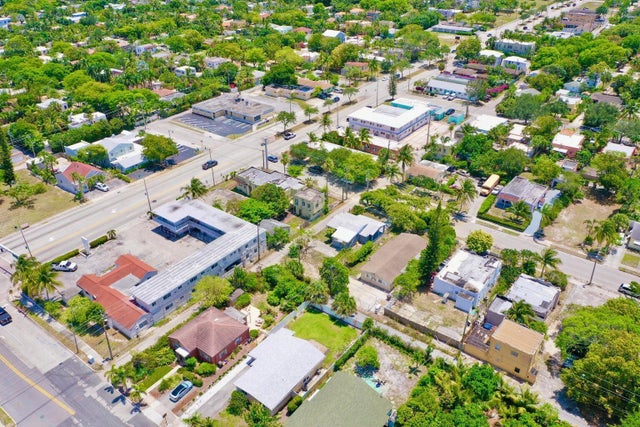 3 of 9 - 611 35th Street, West Palm Beach, FL
