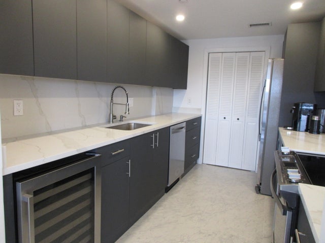 3 of 24 - 859 Jeffery Street #504, Boca Raton, FL