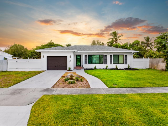 2 of 37 - 121 Bayberry Drive, Lake Park, FL