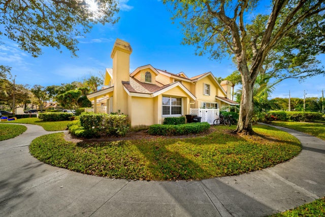 8104 Oakton Court, West Palm Beach