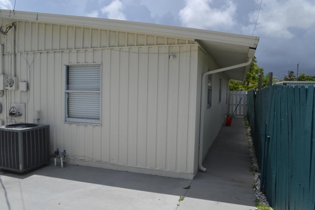 3 of 17 - 377 Nw Nw 49th Street Street, Fort Lauderdale, FL