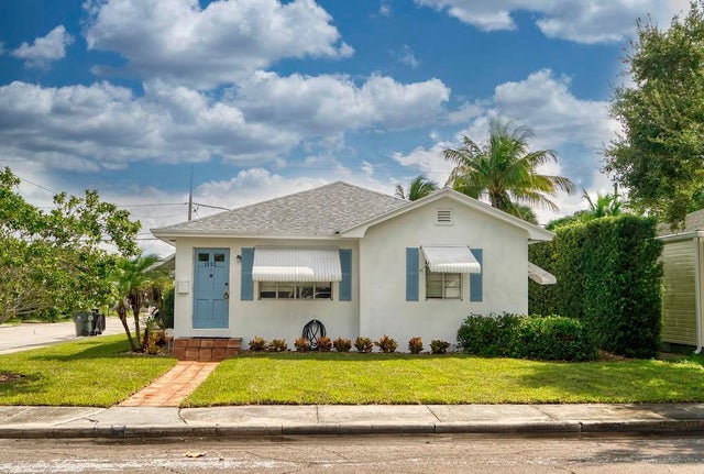 1 of 38 - 1032 N J Street, Lake Worth Beach, FL