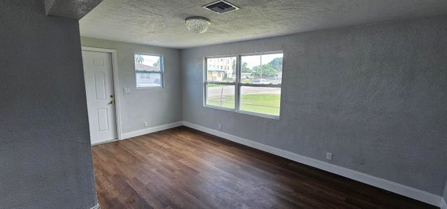 4 of 28 - 540 Sw 9th Street, Belle Glade, FL