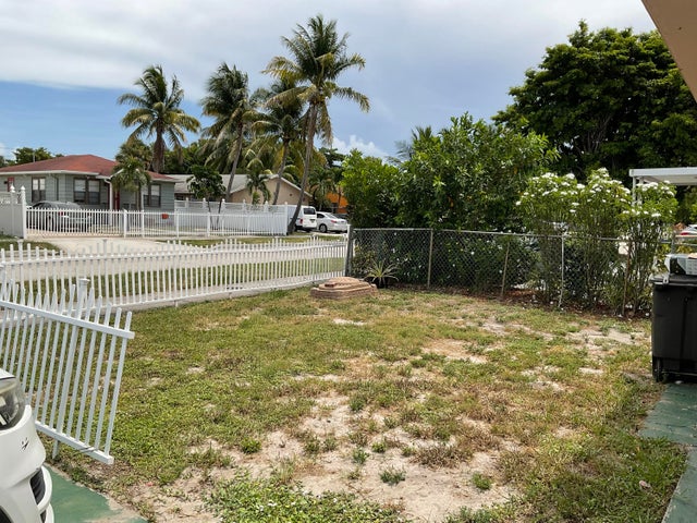 4 of 59 - 2100 Mercer Avenue, West Palm Beach, FL