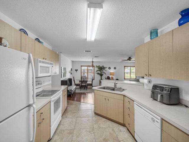 2 of 16 - 73 Golf Drive, Port Saint Lucie, FL