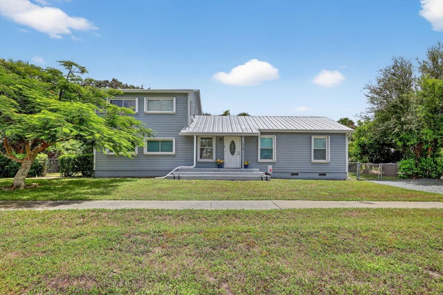 1 of 53 - 529 Se Madison Avenue, Stuart, FL