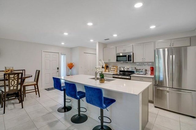 2 of 16 - 6765 Broadwater Lane, Lake Worth, FL