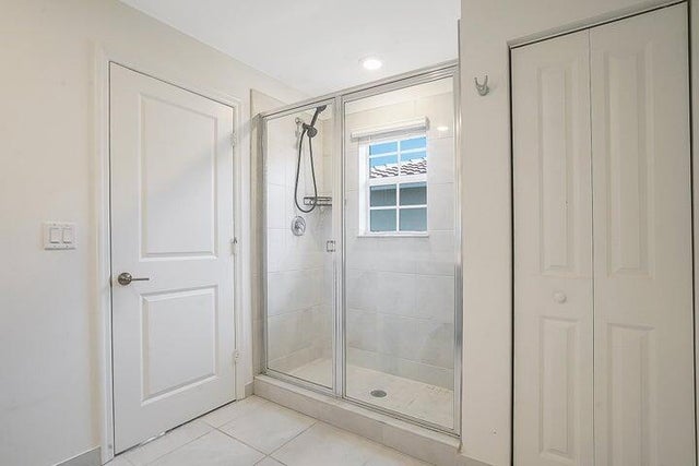 5 of 16 - 6765 Broadwater Lane, Lake Worth, FL