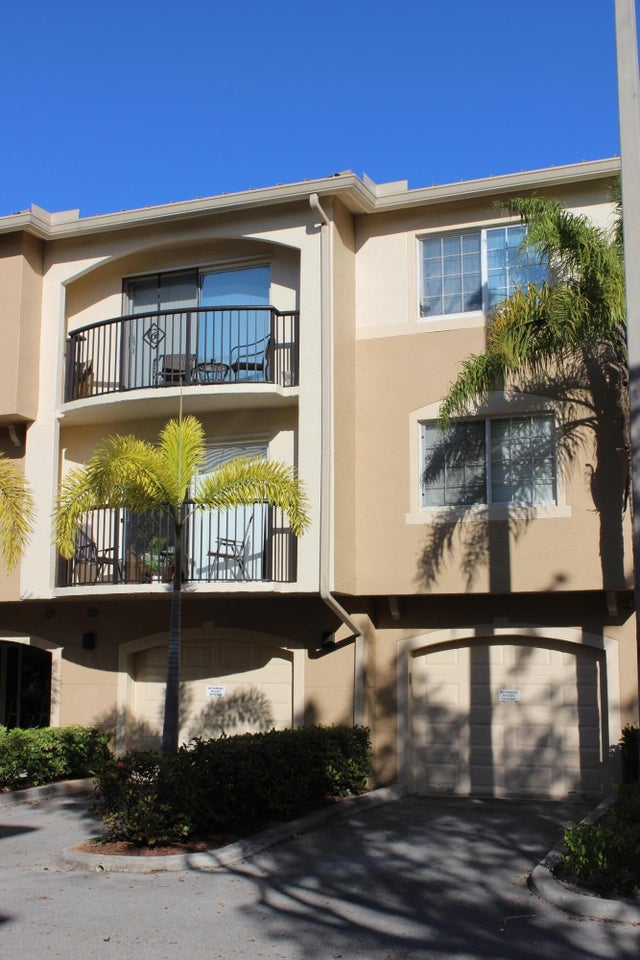 1 of 32 - 1700 Crestwood Ct S #1715, Royal Palm Beach, FL