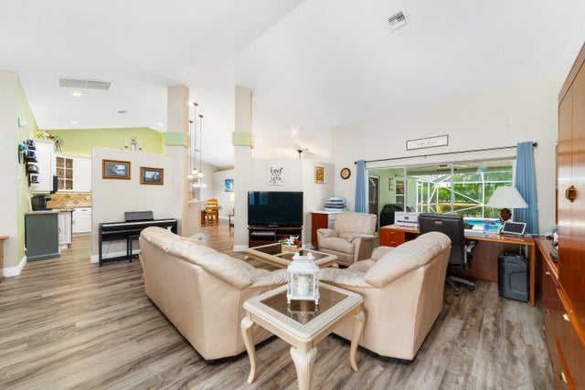 5 of 43 - 6073 Wedgewood Village Circle, Lake Worth, FL