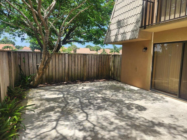 4 of 23 - 5609 56th Way, West Palm Beach, FL