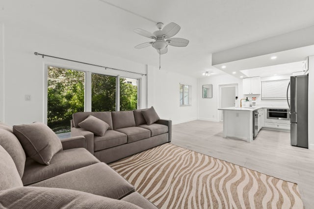 5 of 35 - 6520 N Ocean Boulevard #9, Ocean Ridge, FL