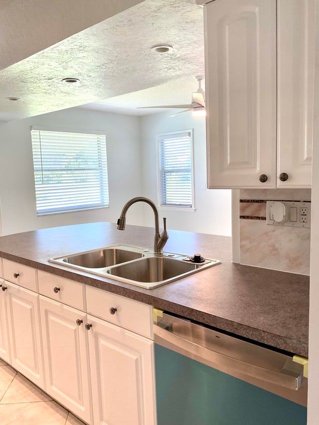 5 of 39 - 136 Nw 10th Court, Boynton Beach, FL