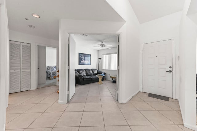 5 of 48 - 5952 Regal Glen Drive #207, Boynton Beach, FL