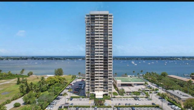 1 of 20 - 5600 N Flagler Drive #210, West Palm Beach, FL
