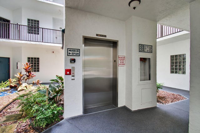 4 of 53 - 5265 Brisata Circle #u, Boynton Beach, FL