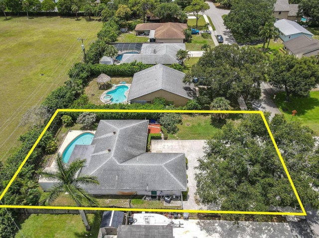 2 of 39 - 4692 Dolphin Drive, Lake Worth, FL