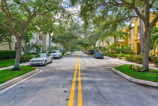 5 of 58 - 115 Seagrape Drive #204, Jupiter, FL