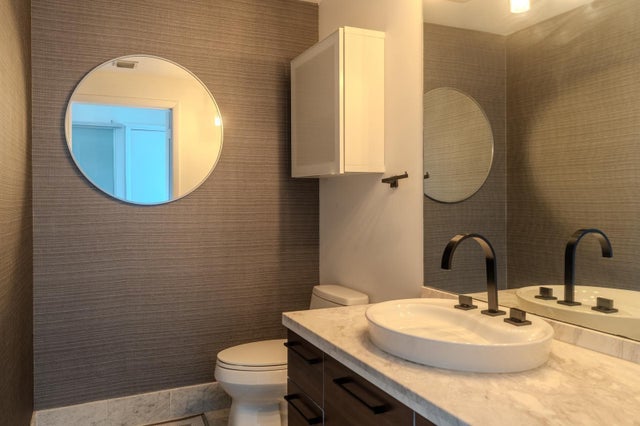 4 of 19 - 253 Ne 2nd Street #435, Miami, FL