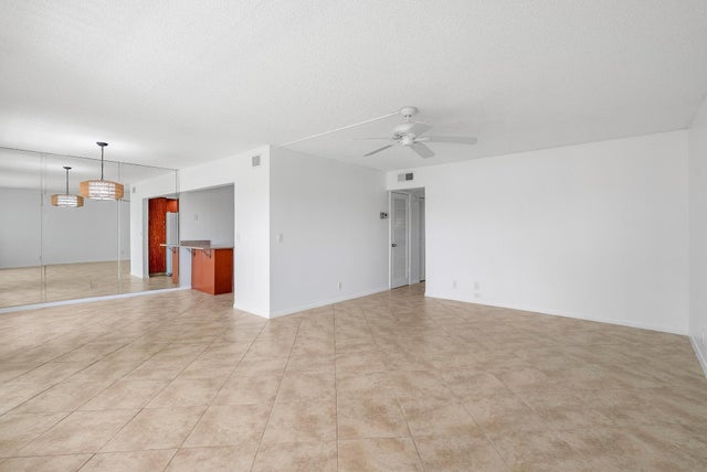 2 of 20 - 306 Wellington E, West Palm Beach, FL