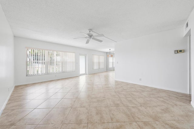 3 of 20 - 306 Wellington E, West Palm Beach, FL