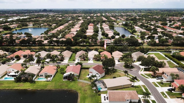 1 of 37 - 5189 Prairie Dunes Village Circle, Lake Worth, FL