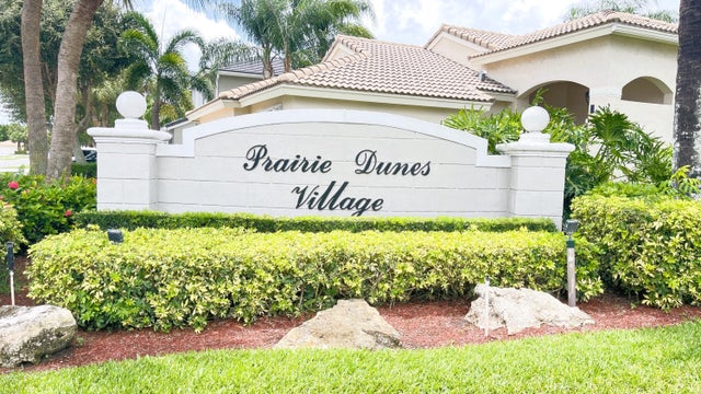 2 of 37 - 5189 Prairie Dunes Village Circle, Lake Worth, FL
