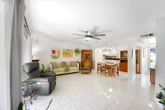 3 of 27 - 953 Se 10th Street #6b, Deerfield Beach, FL