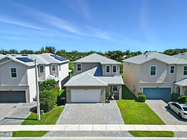 2 of 51 - 1824 Lake Cove Drive, Lake Worth Beach, FL