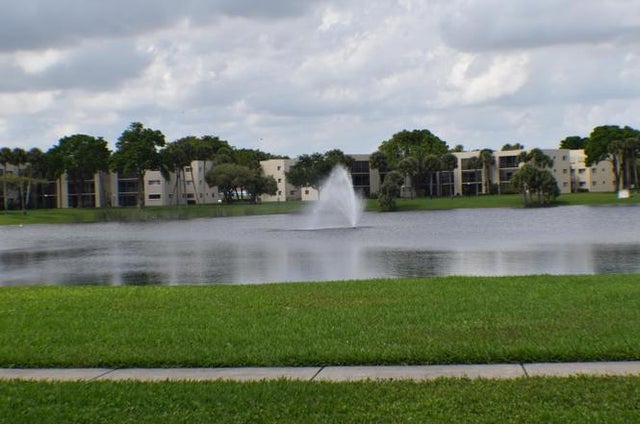 5 of 13 - 5340 Las Verdes Circle #109, Delray Beach, FL