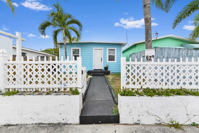 1 of 30 - 629 N F Street, Lake Worth Beach, FL