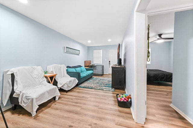5 of 30 - 629 N F Street, Lake Worth Beach, FL