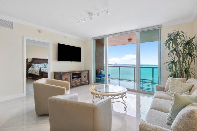 4 of 64 - 2650 Lake Shore Drive #2202, Riviera Beach, FL