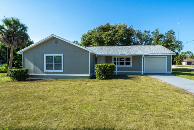 1 of 24 - 825 2nd Street, Vero Beach, FL